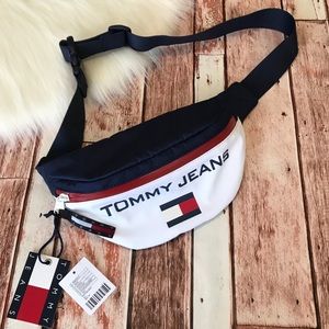 tommy jeans 90s bum bag